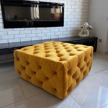 DUŻA PUFA PODNÓŻEK PIKOWANY...